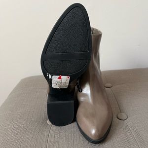 NWT SUPER CUTE BOOTIES